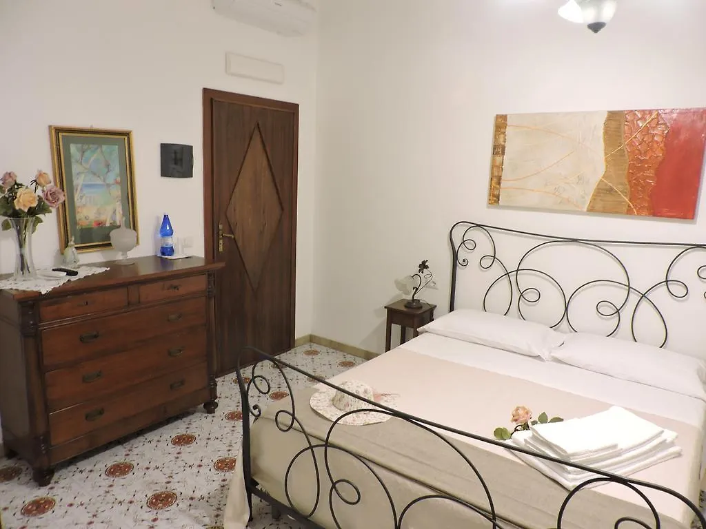Bed & Breakfast B&B Il Muro Vecchio Giardini-Naxos